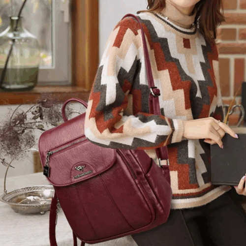 Lederrucksack Damen Elegant und modern mit anderer person