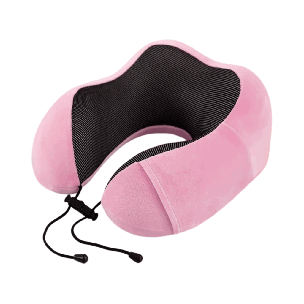 Ein rosafarbenes Nackenhörnchen-Reise-Nackenkissen aus Memory-Schaum mit schwarzem Innenfutter und verstellbarem Kordelzug, abgebildet auf weißem Hintergrund.